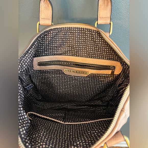 Antik Kraft Shoulder Bag - Picture 8 of 14